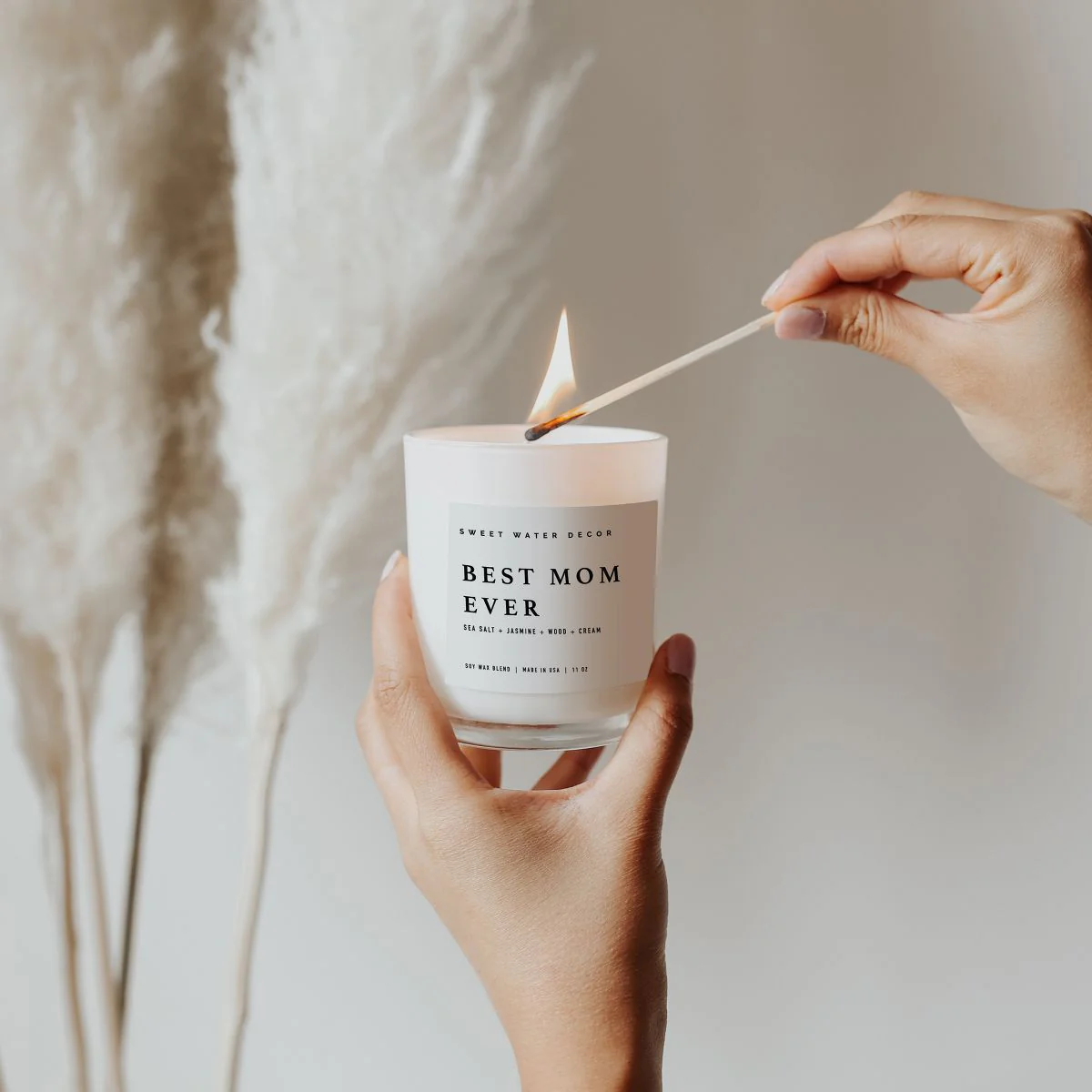 11oz Soy Candle - Best Mom Ever by Sweet Water Decor - Image 3