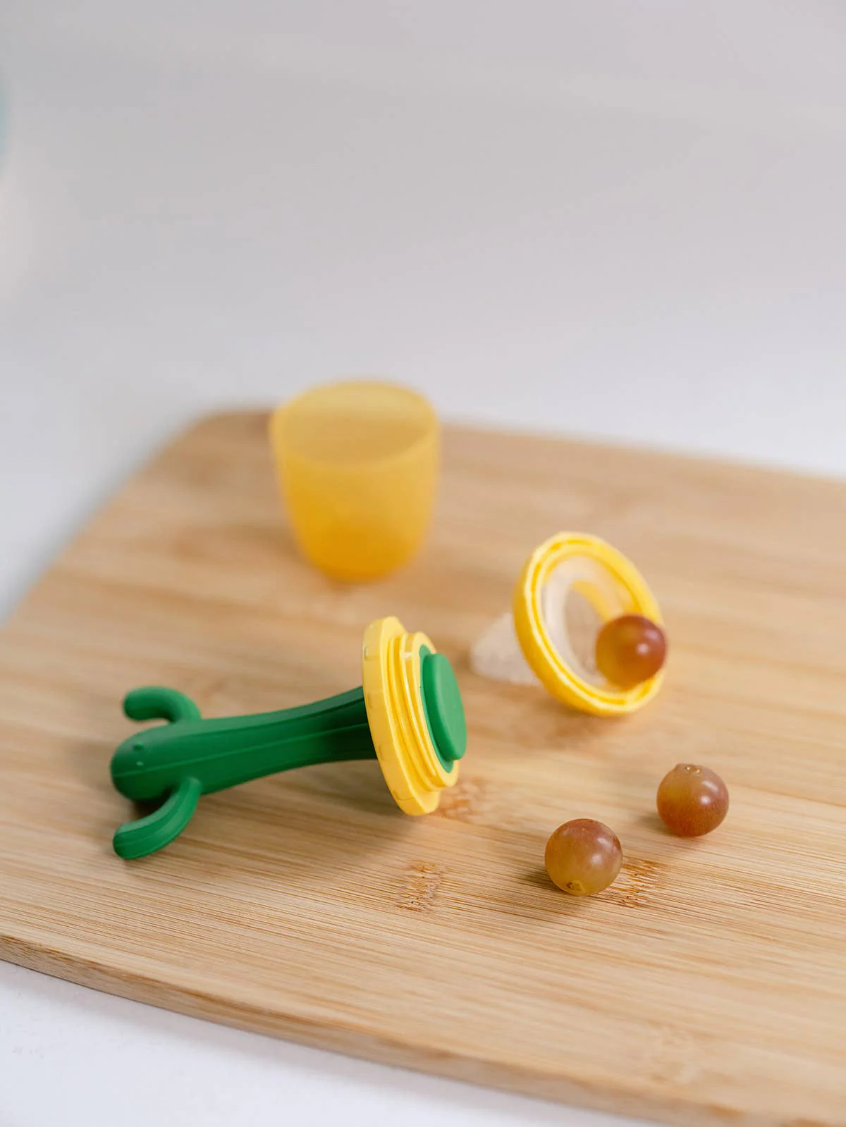 2-in-1 Solid Food Feeder + Teether by Lollaland - Image 6