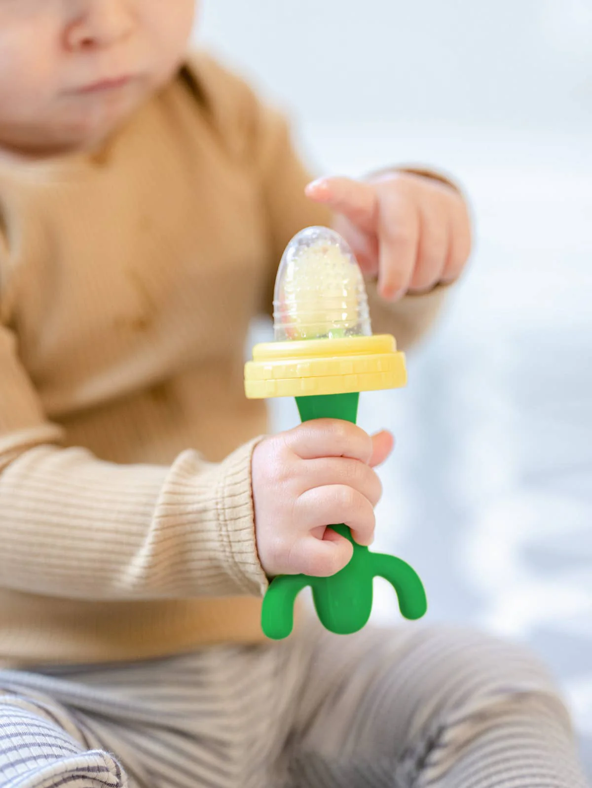 2-in-1 Solid Food Feeder + Teether by Lollaland - Image 7