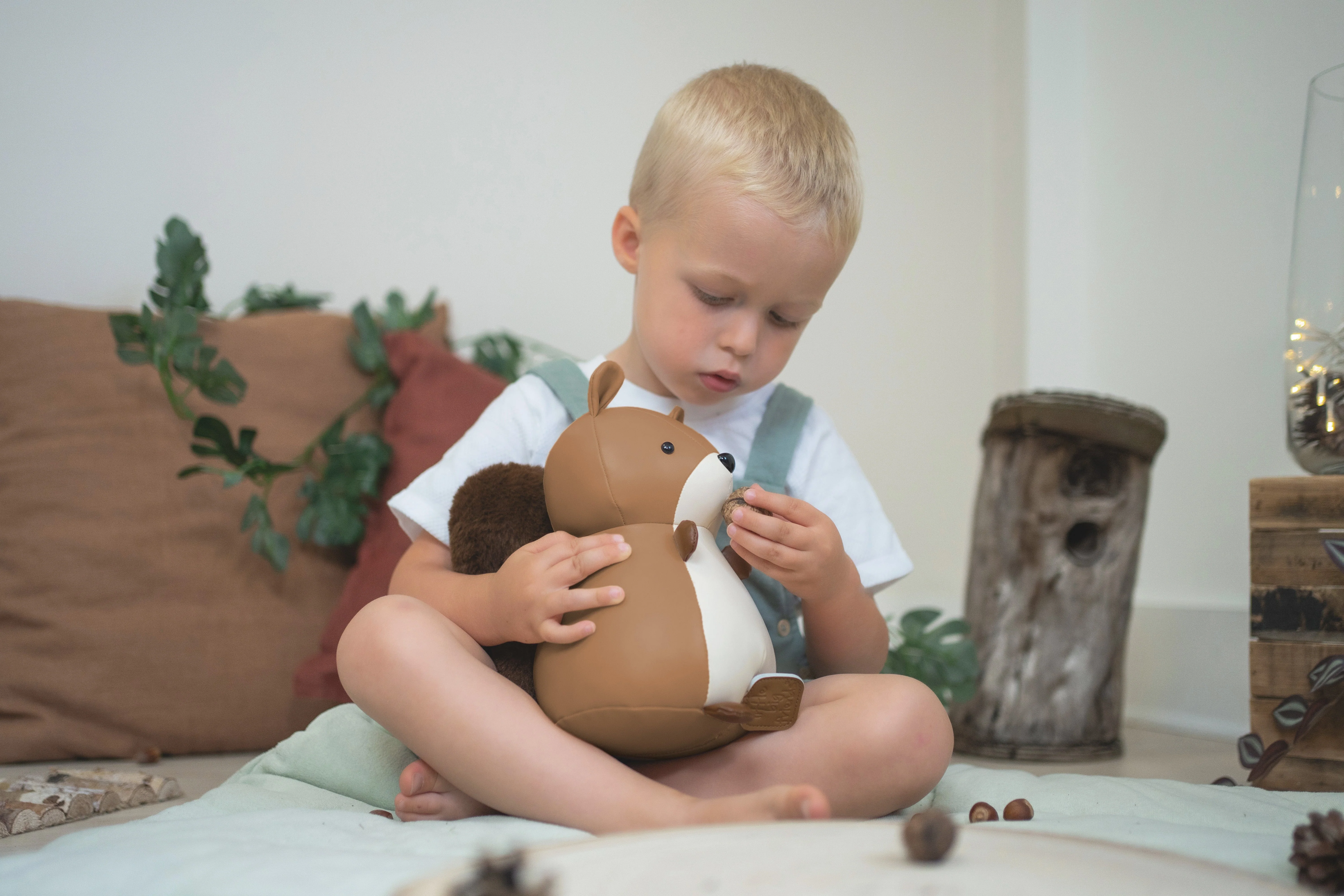 Alex the Squirrel Musical Toy by Little Big Friends - Image 4