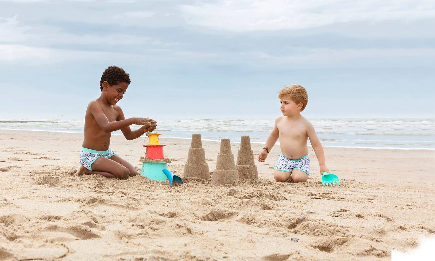 Alto Beach Set by Quut Toys - Image 3