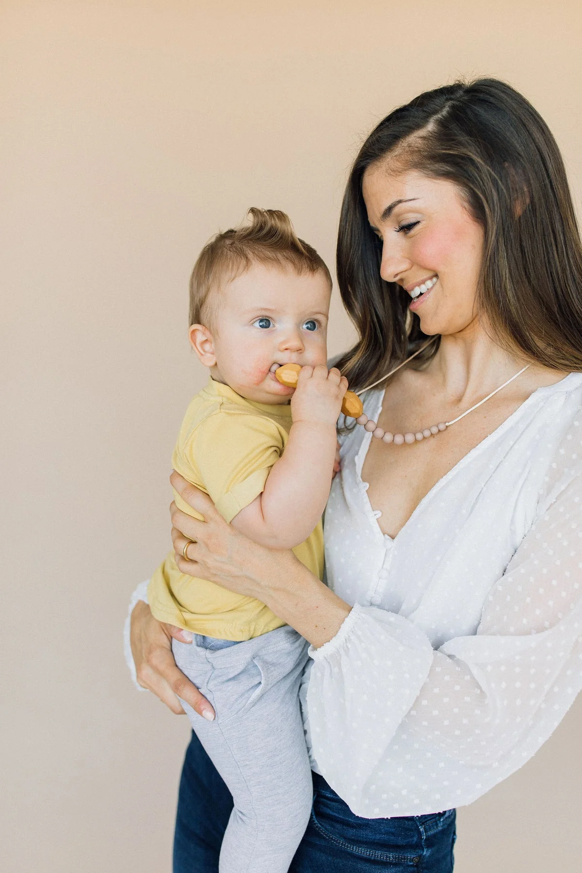 Austin Teething Necklace - Desert Taupe by Chewable Charm - Image 3