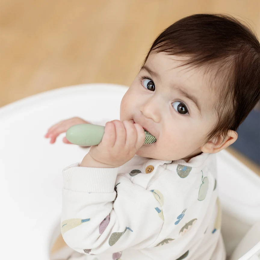 Baby Led Toothbrush by EZPZ - Image 15