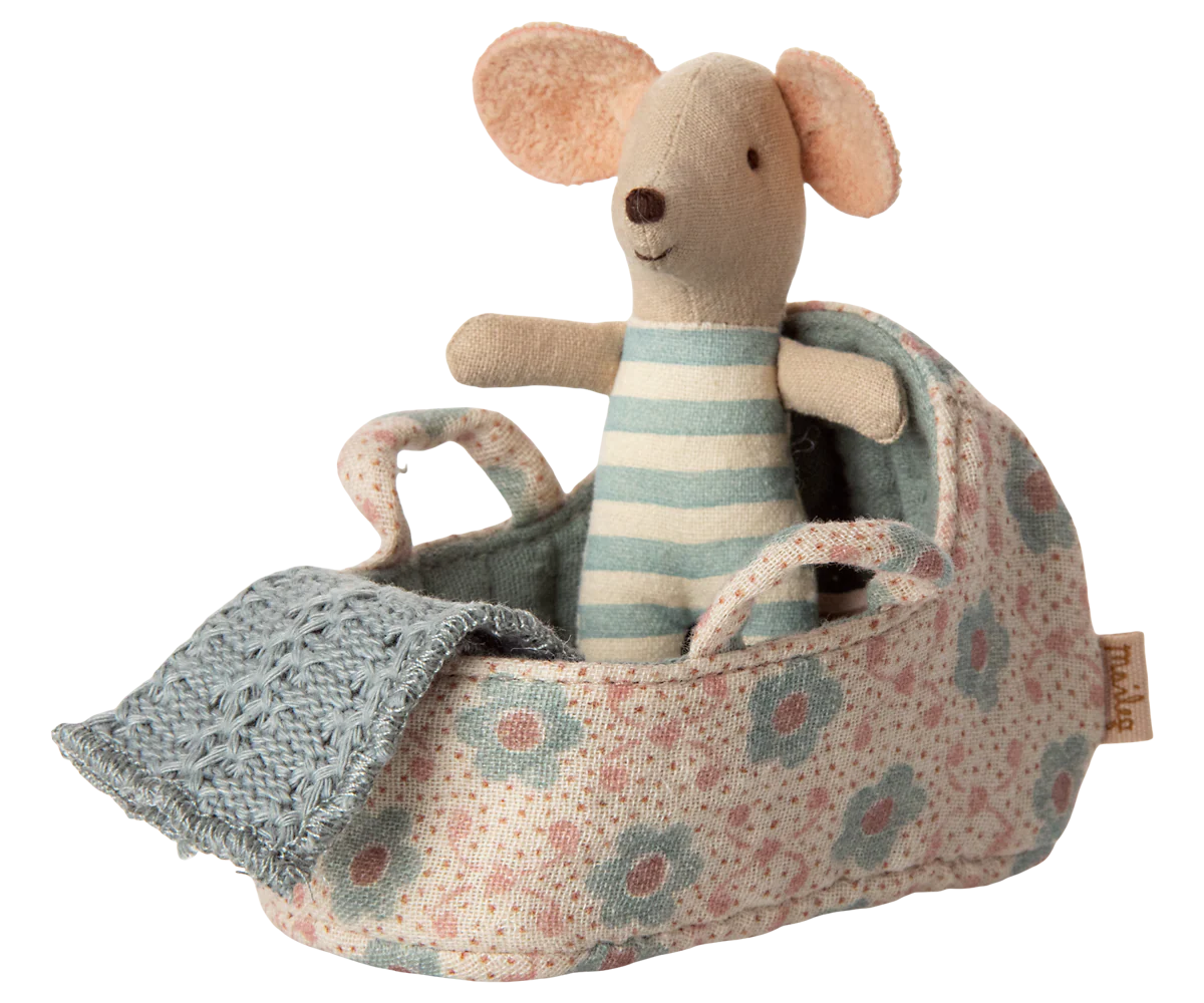 Baby Mouse in Carrycot - Blue by Maileg - Image 4