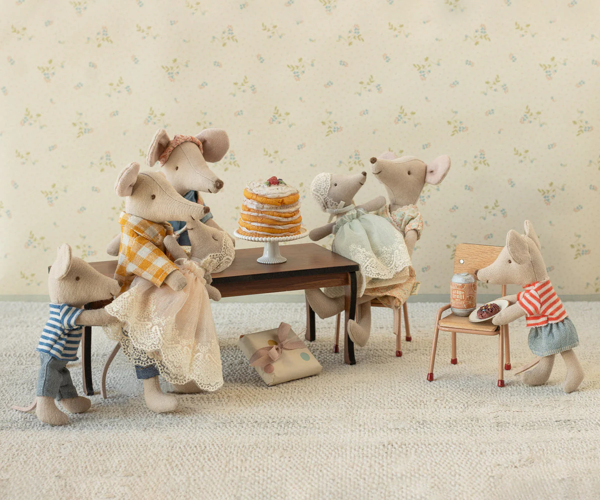 Baby Mouse in Gown - Powder by Maileg - Image 2