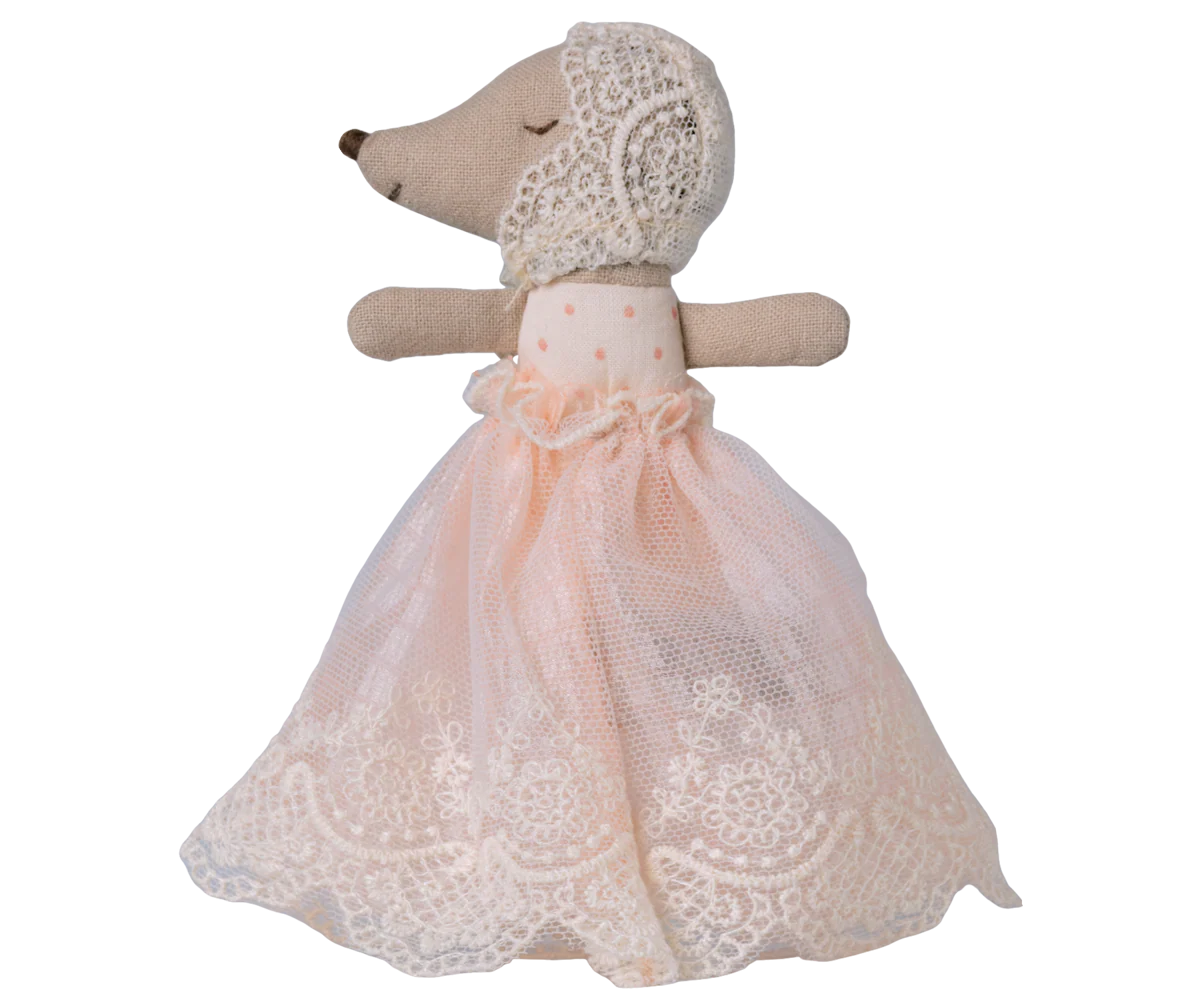 Baby Mouse in Gown - Powder by Maileg - Image 3