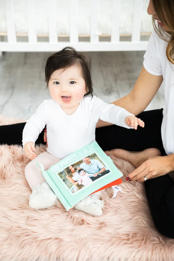 Baby Plush "My Photo Album" by Pearhead - Image 4