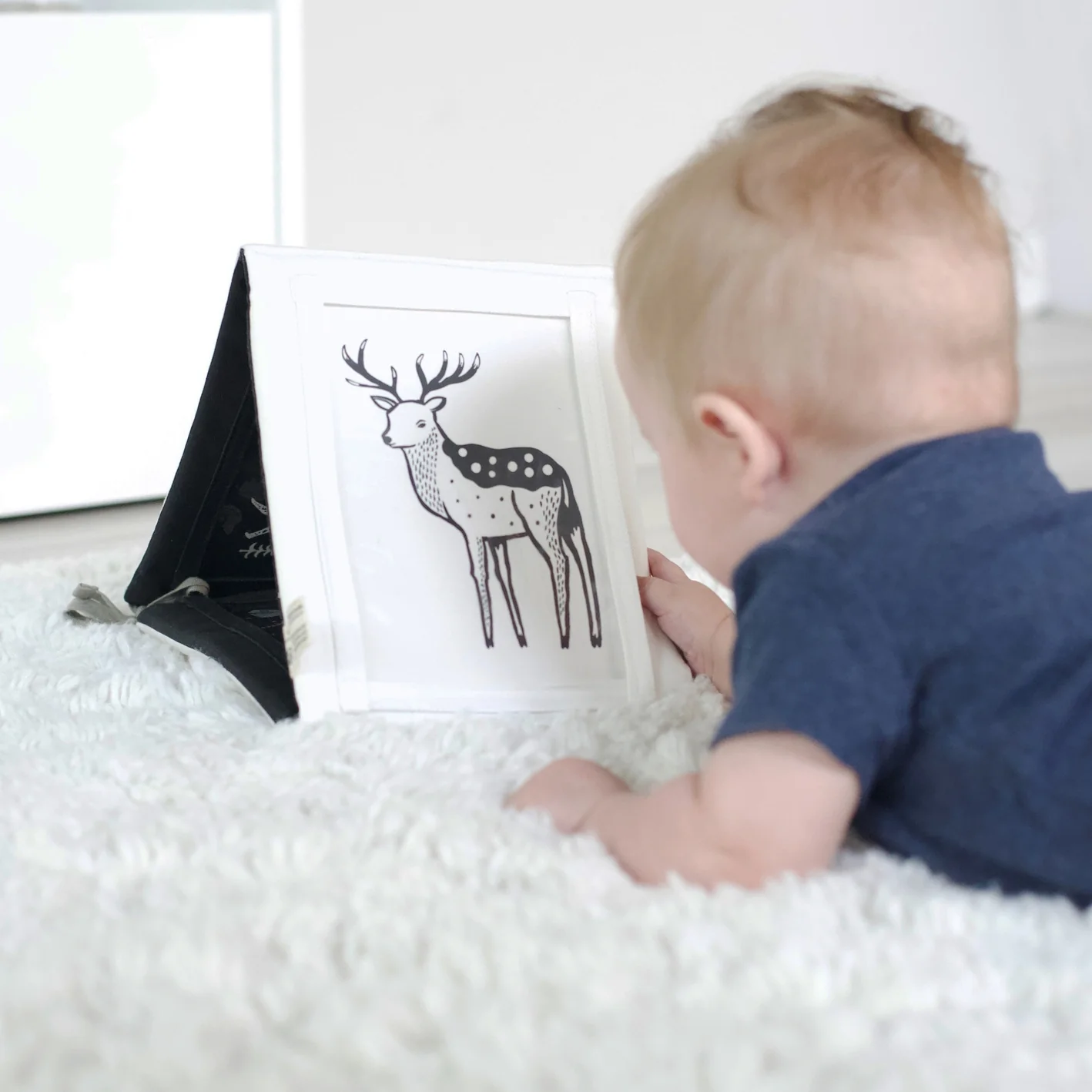 Baby Tummy Time Gallery with Mirror by Wee Gallery - Image 6