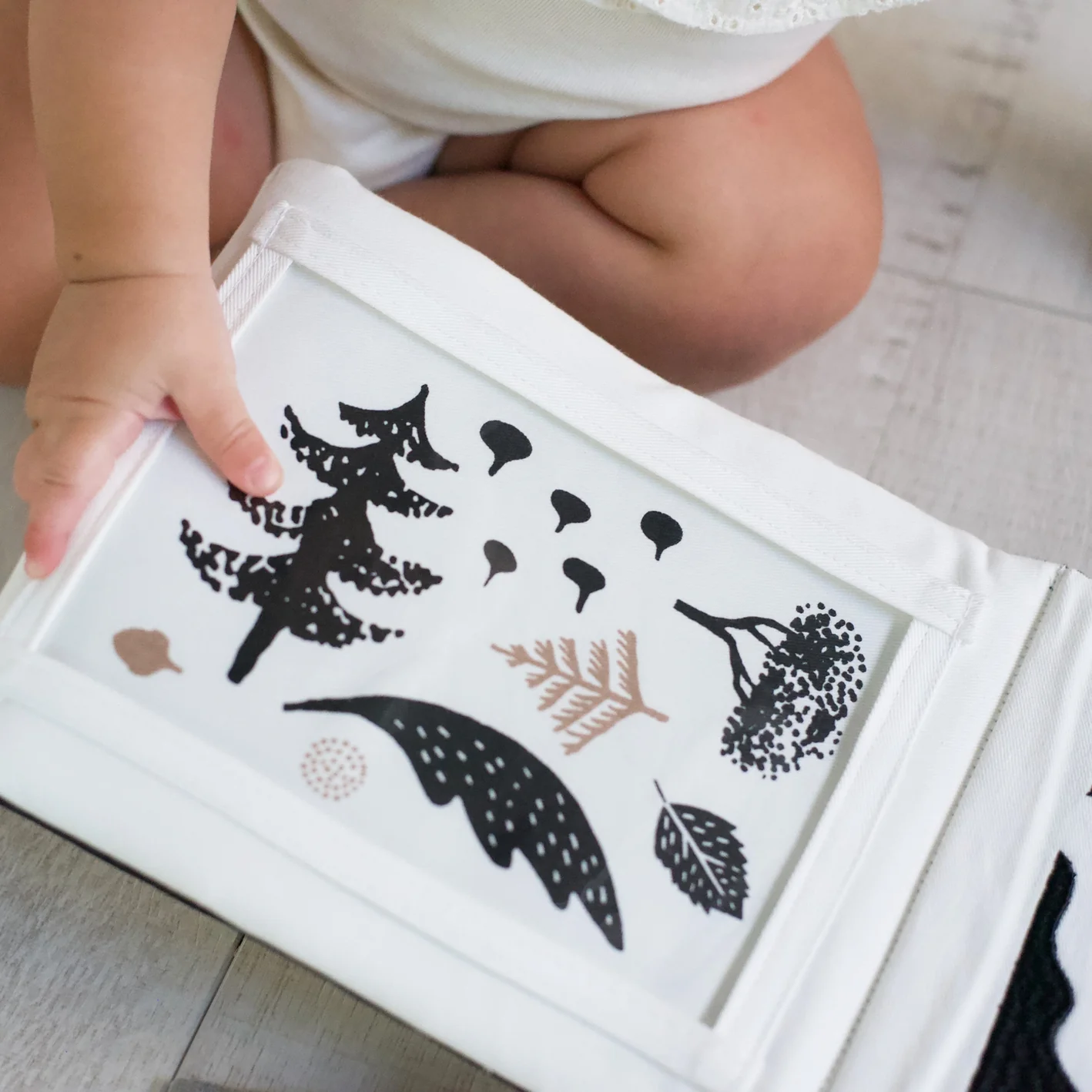 Baby Tummy Time Gallery with Mirror by Wee Gallery - Image 7