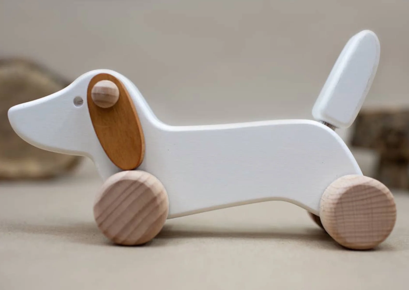 Bajo Dachschund Puppy Pull Toy - White by Little Poland Gallery - Image 3