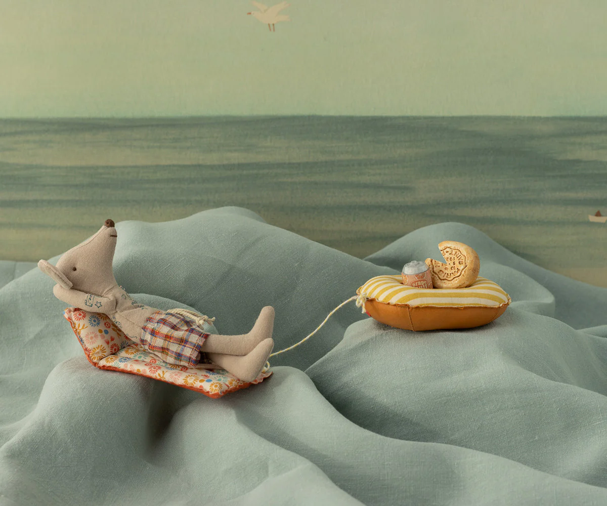 Beach Mouse with Air Mattress, Dad - Flower by Maileg - Image 2