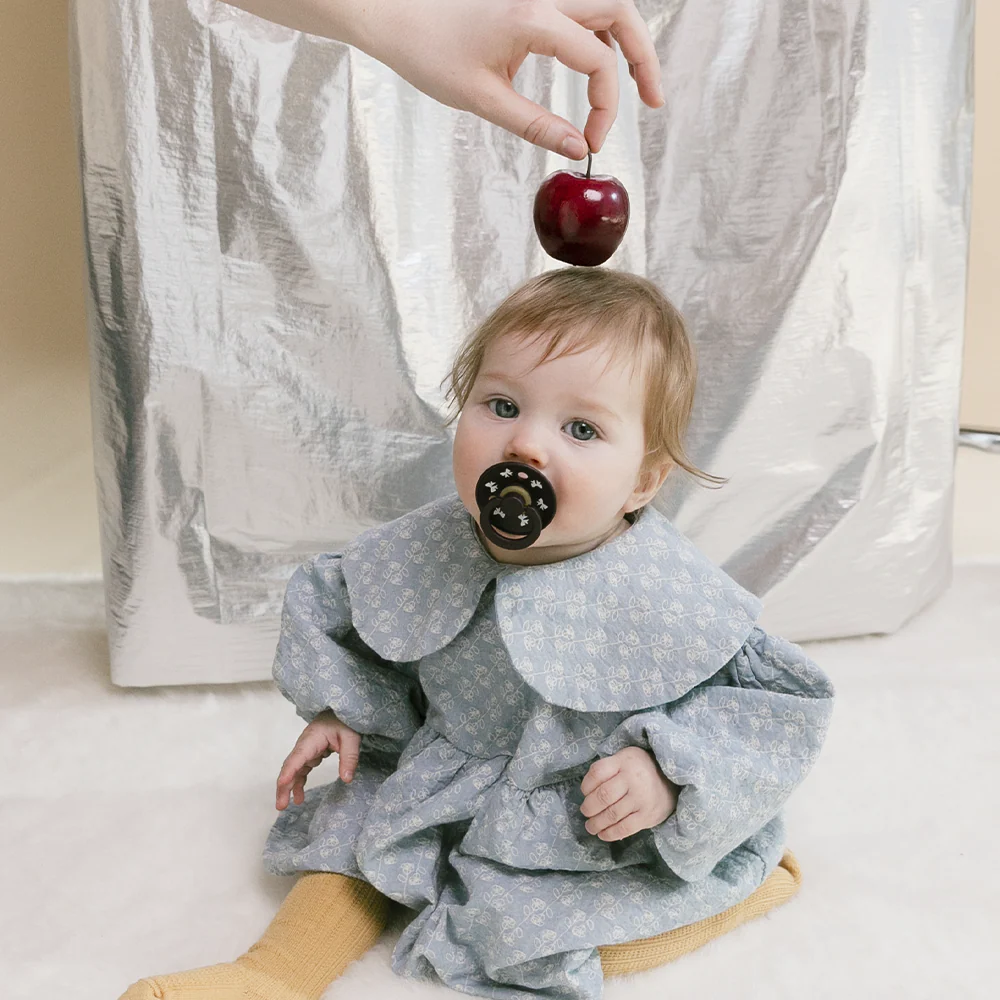 Bibs Colour Pacifier 2 Pack - Holiday Bows Ivory/Plum - Image 2