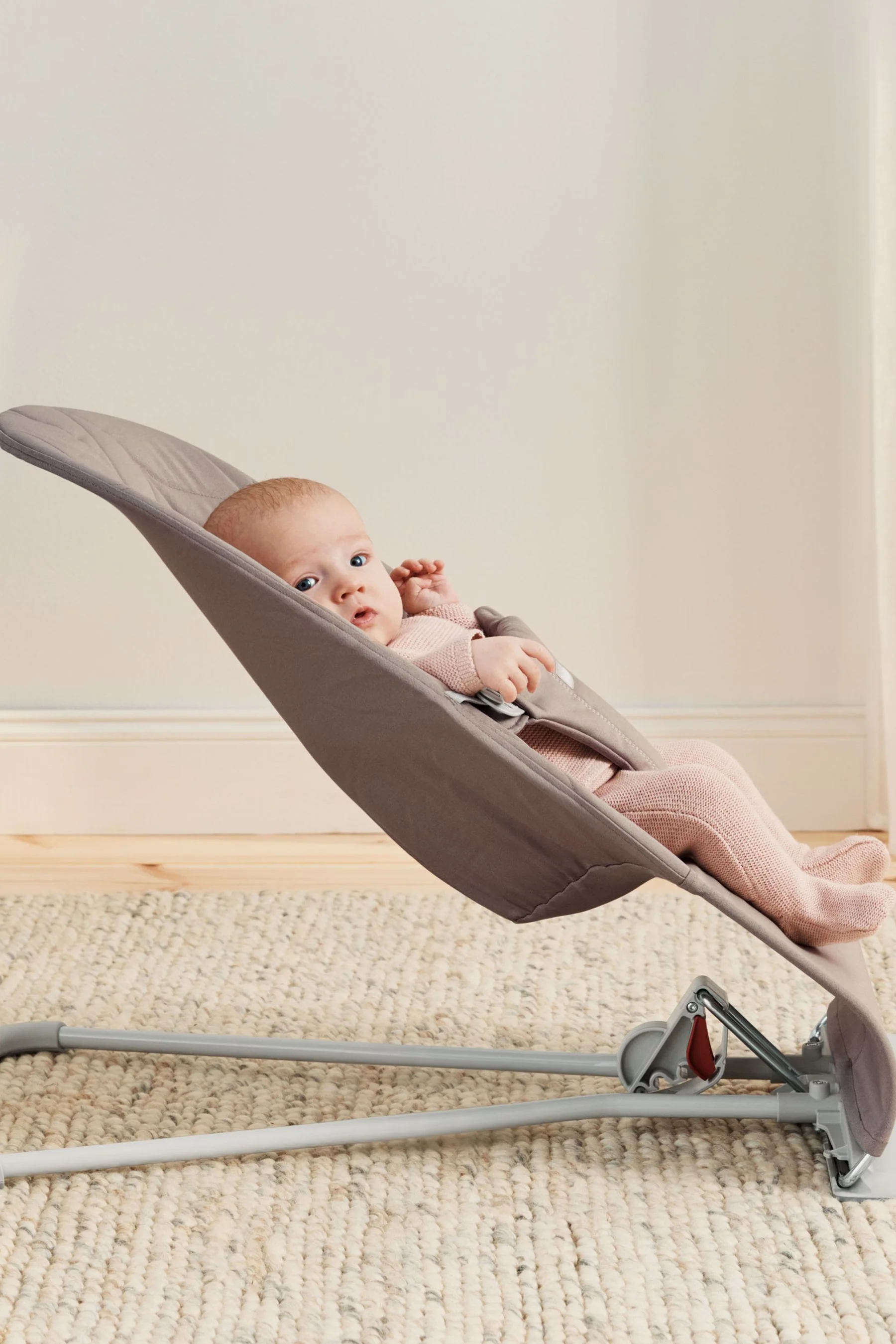Bouncer Bliss - Sand Grey Petal Quilt Cotton by Baby Bjorn - Image 3