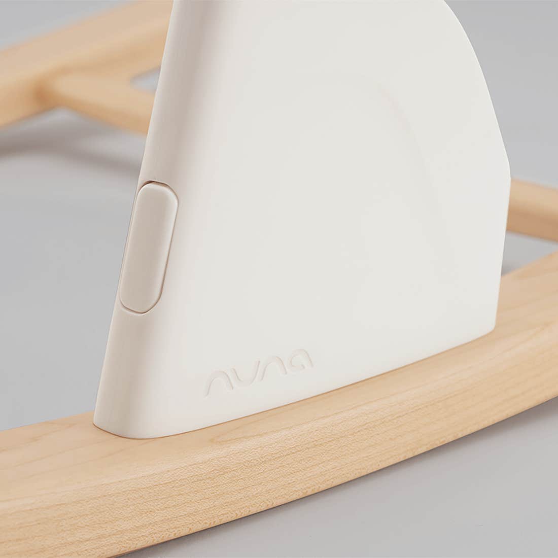 Bryn Newborn Rocker by Nuna - Image 18