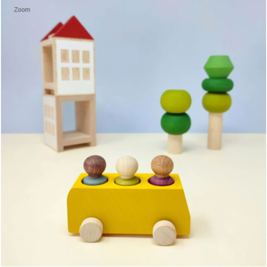 Bus with Figures - Yellow by Lubulona - Image 3