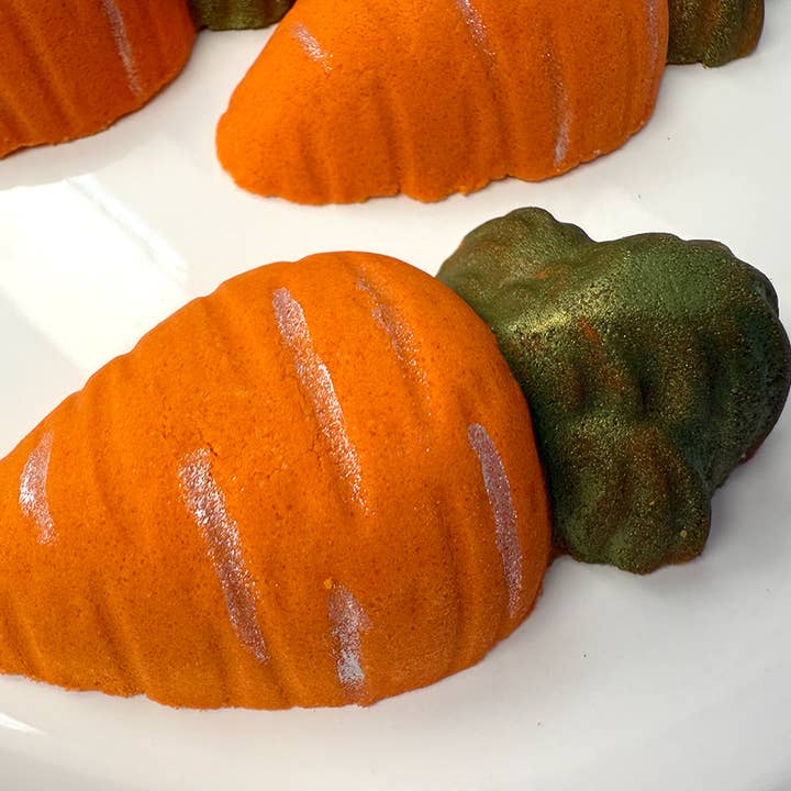 Carrot Bath Bomb by Poppy & Thyme - Image 2