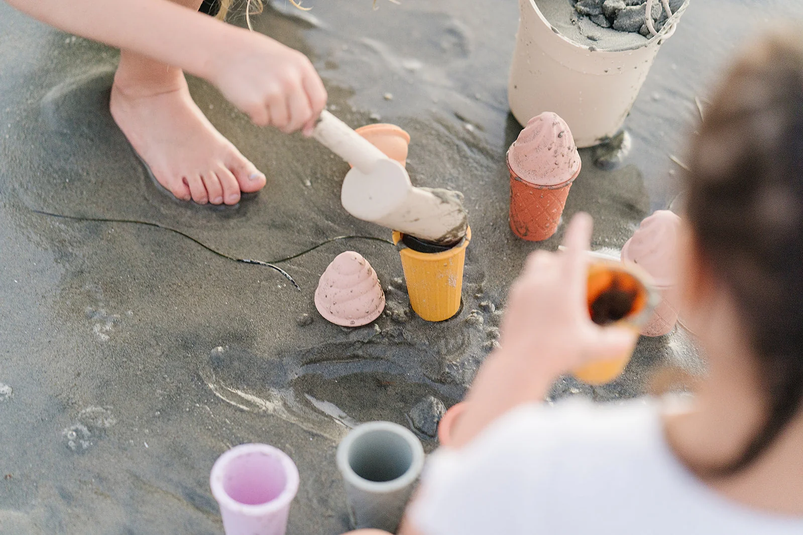 Classic Retro Silicone Ice Cream Beach Set by Marlowe & Co - Image 2