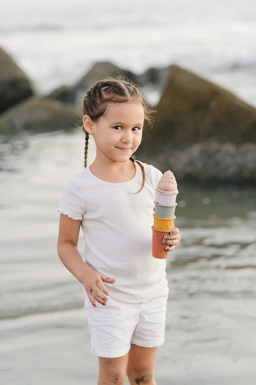 Classic Retro Silicone Ice Cream Beach Set by Marlowe & Co - Image 5