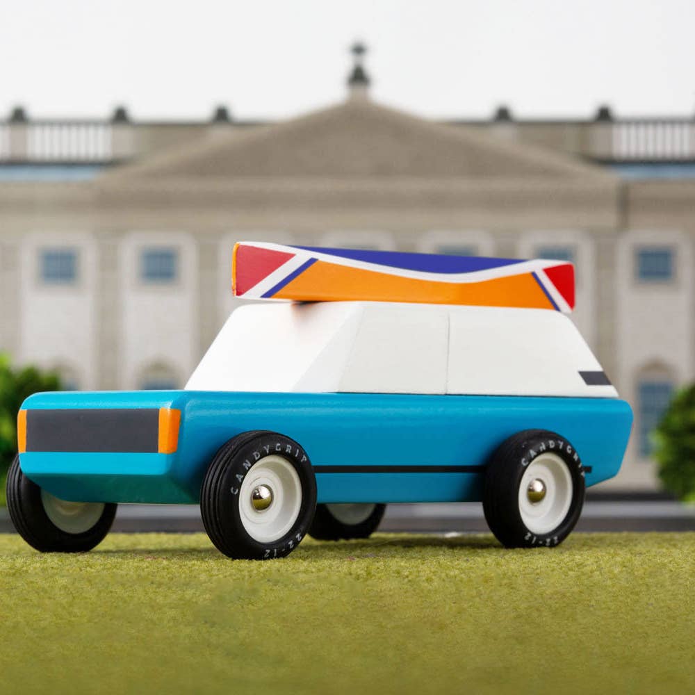 Cotswold Royal with Magnetic Canoe by Candylab Toys - Image 6