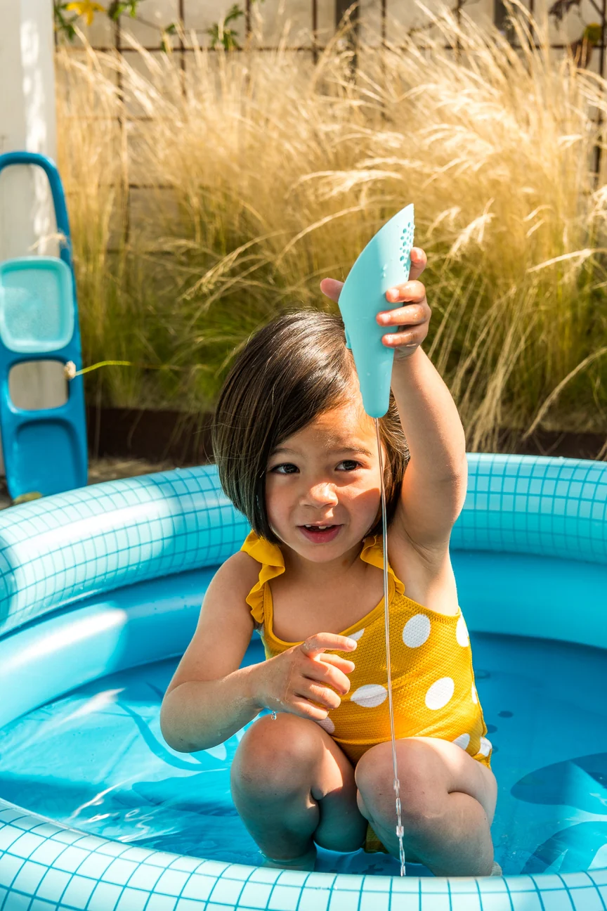 Cuppi Shovel, Sifter and Ball All in One - Lagoon by Quut Toys - Image 11