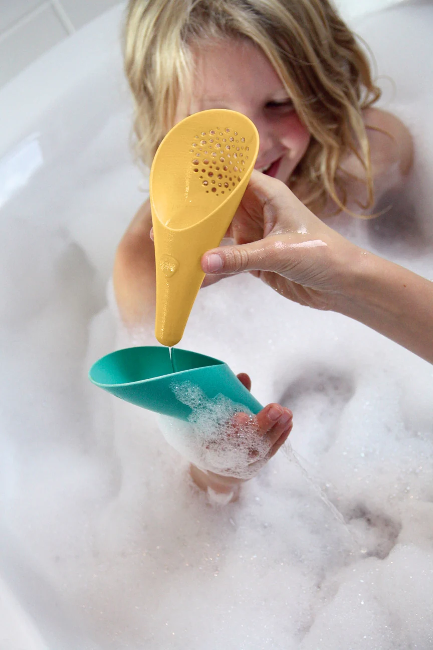 Cuppi Shovel, Sifter and Ball All in One - Lagoon by Quut Toys - Image 8