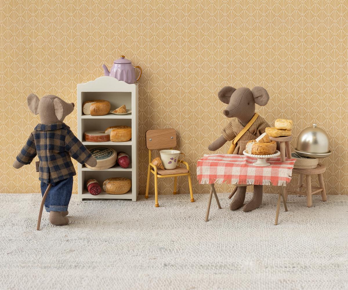 Dad Mouse - Light Brown by Maileg - Image 3