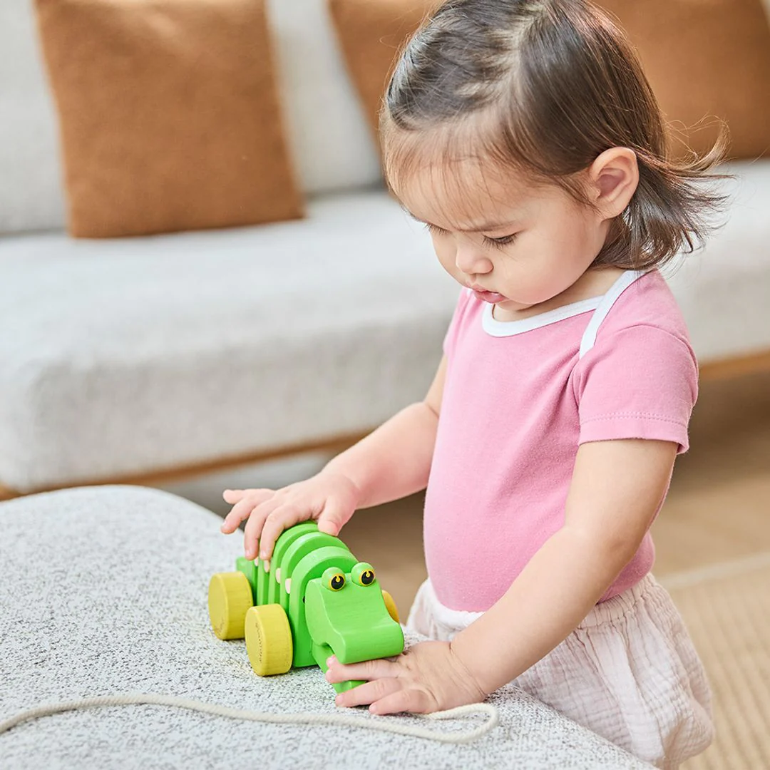 Dancing Alligator Pull Toy by Plan Toys - Image 3