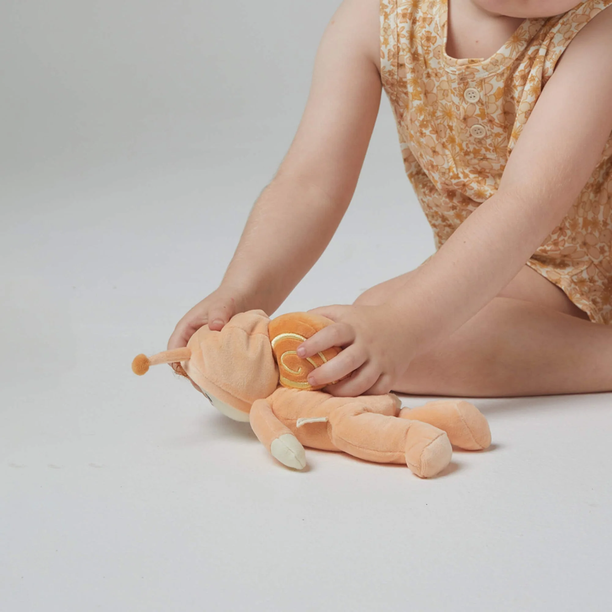 Dinky Dinkum Doll - Scottie Snail by Dinkum Dolls - Image 3