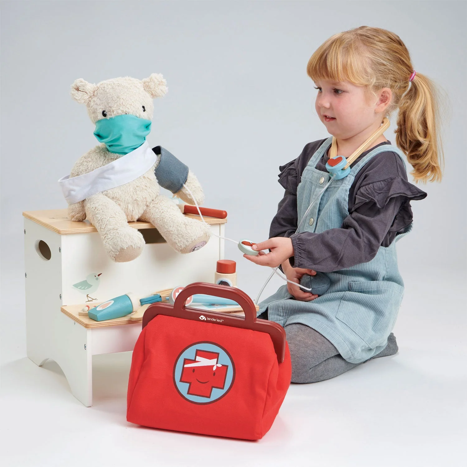 Doctor's Bag by Tender Leaf Toys - Image 4