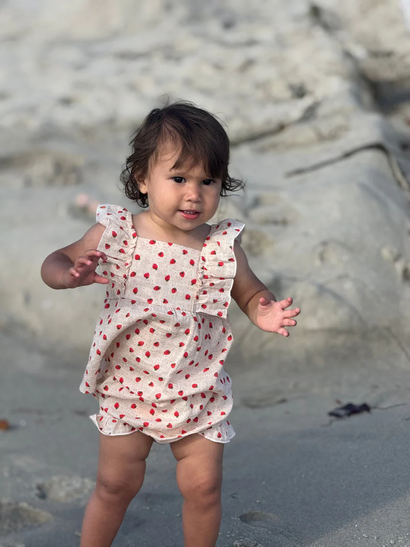 Ellie Set - Oatmeal Strawberries by Vignette - Image 2