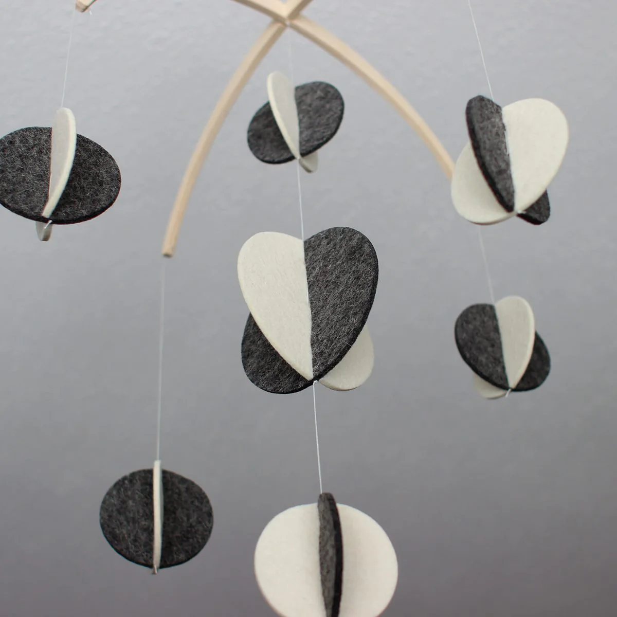 Felt Mobile - High Contrast Modern Orbs - Image 4