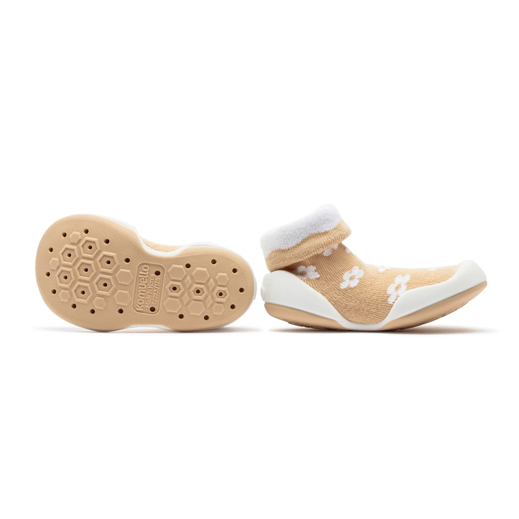 First Walker Baby Sock Shoes - Daisies - Latte by Komuello - Image 6