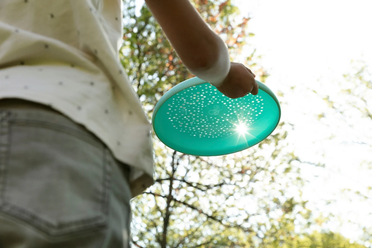 Flying Disc and Sand Sifter by Quut Toys - Image 2