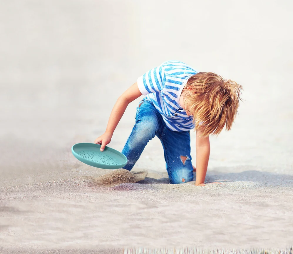 Flying Disc and Sand Sifter by Quut Toys - Image 5
