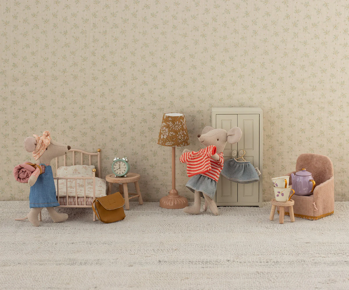 Folding Chair, Mouse - Powder by Maileg - Image 2
