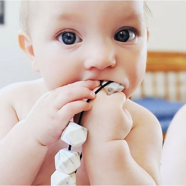 Hoxton Silicone Teething Necklace by East London Baby Co - Image 2