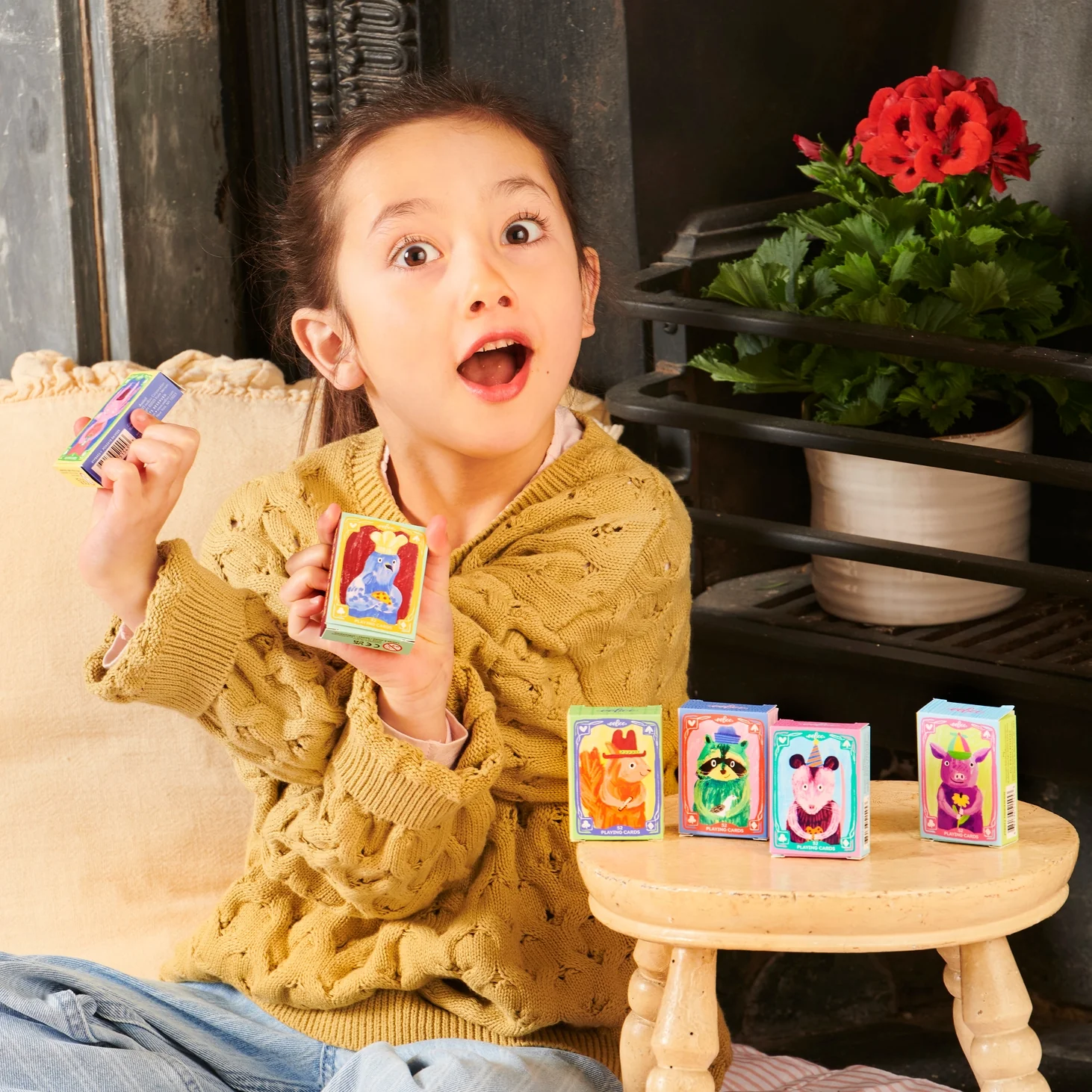 Katie Vernon's Tiny Playing Cards by Eeboo - Image 2
