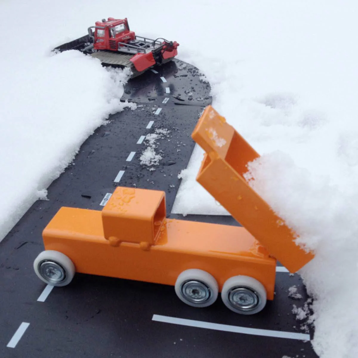 King of the Road - Road Set by Waytoplay Toys - Image 12