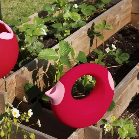 Large Cana Watering Can - Cherry by Quut Toys - Image 3