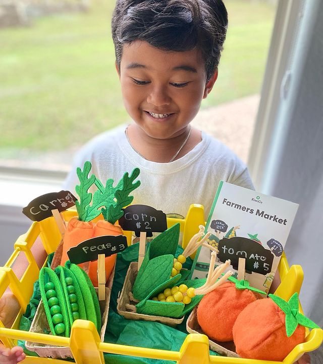 Learn & Grow! Farmers Market Toy by KiwiCo - Image 6