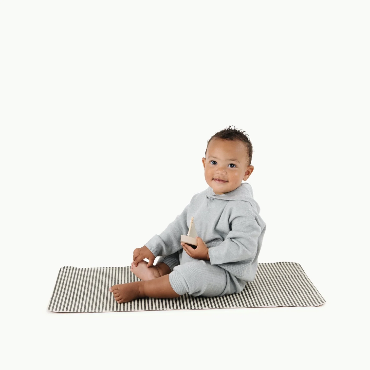 Leather Micro+ Changing Mat - Stone Stripe by Gathre - Image 2