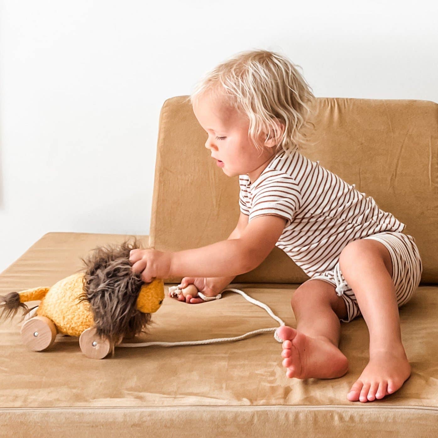 Leo Pull Along Toy by Little Lamb Kind - Image 2