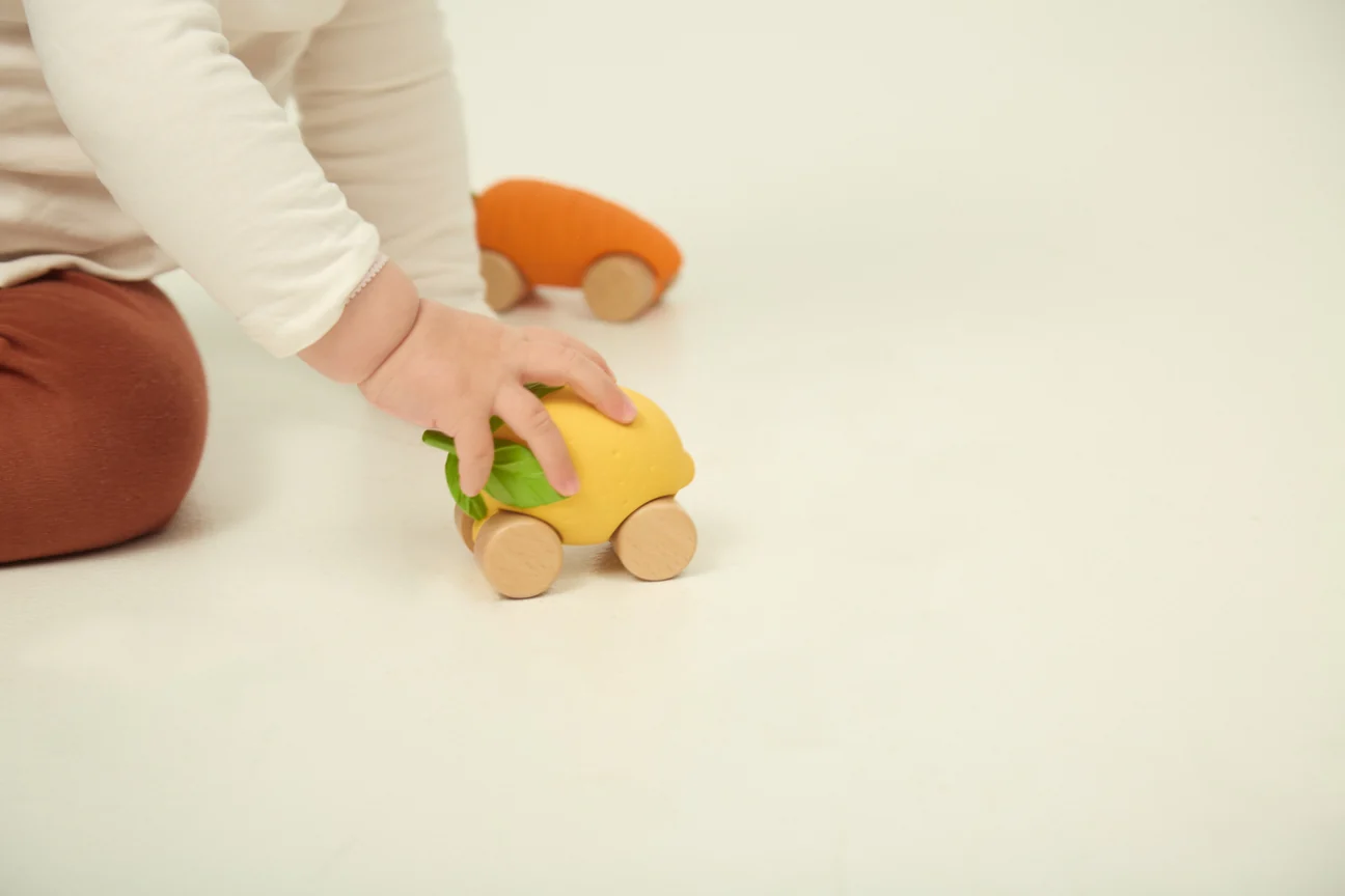 Lou the Lemon Baby Car by Oli & Carol - Image 8