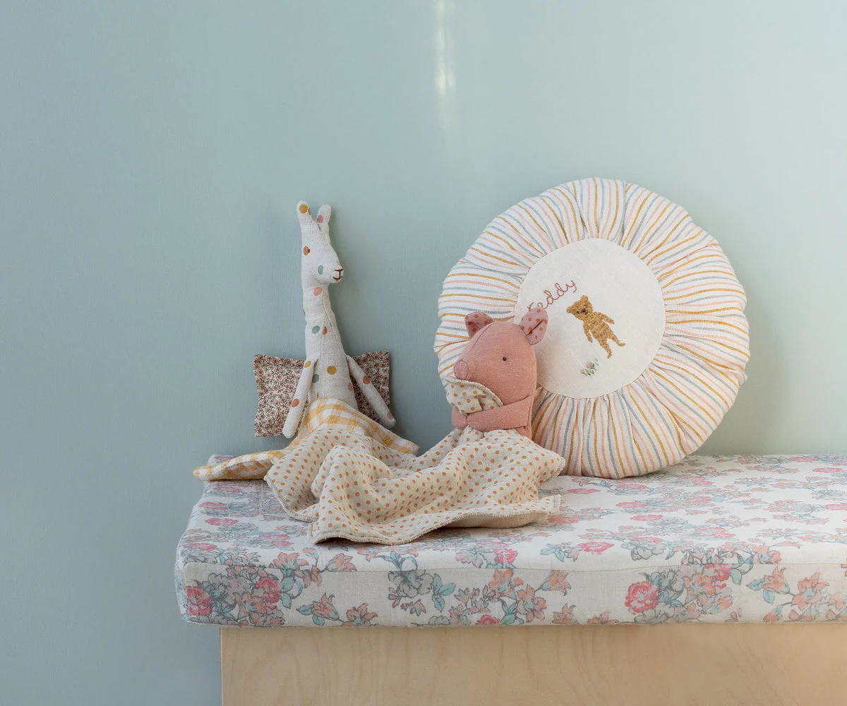 Lullaby Friends, Pig, Mini - Rose by Maileg - Image 2