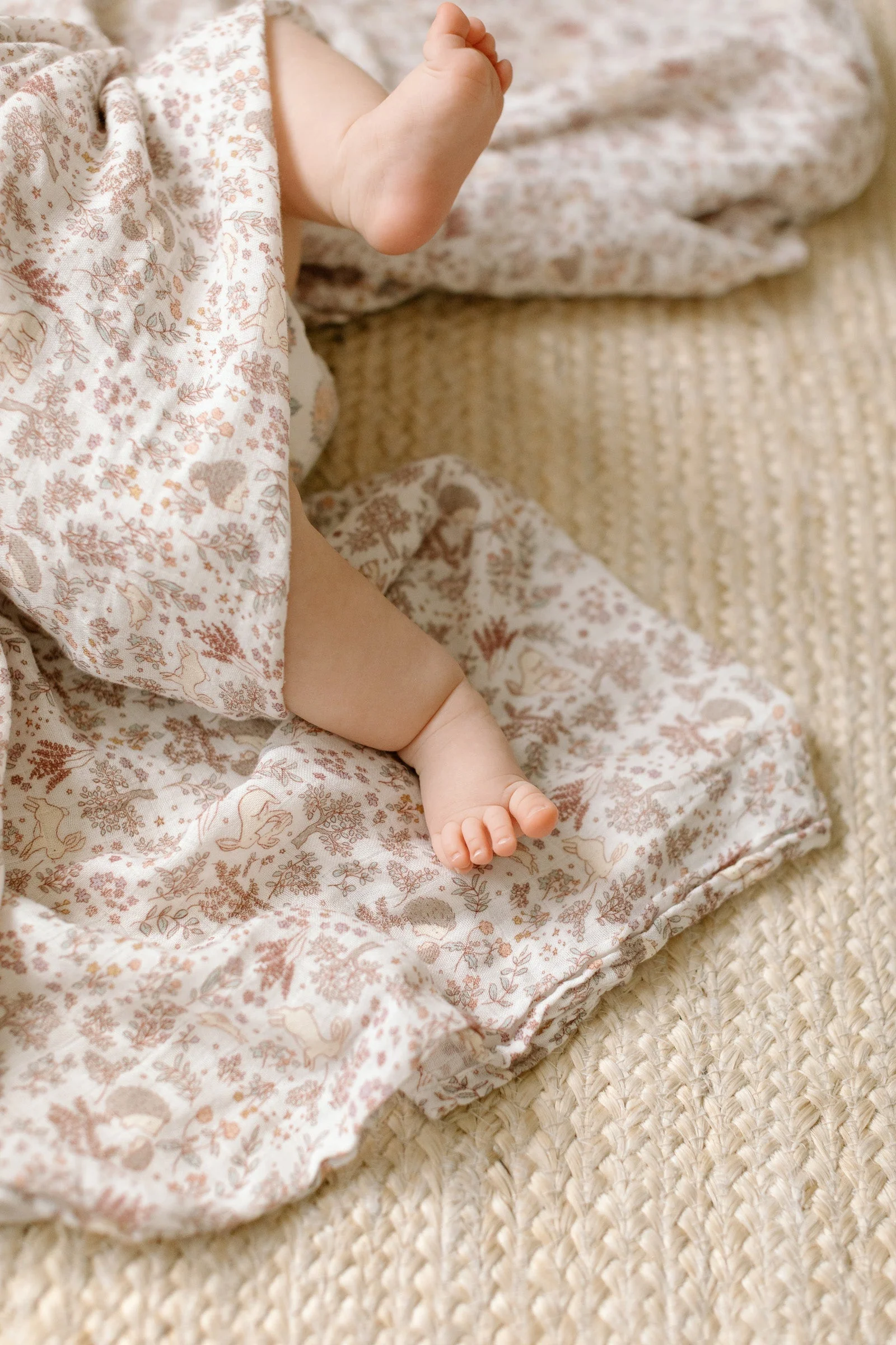 Luxe Muslin Swaddle - Hedgehog Forest by Loulou Lollipop - Image 2