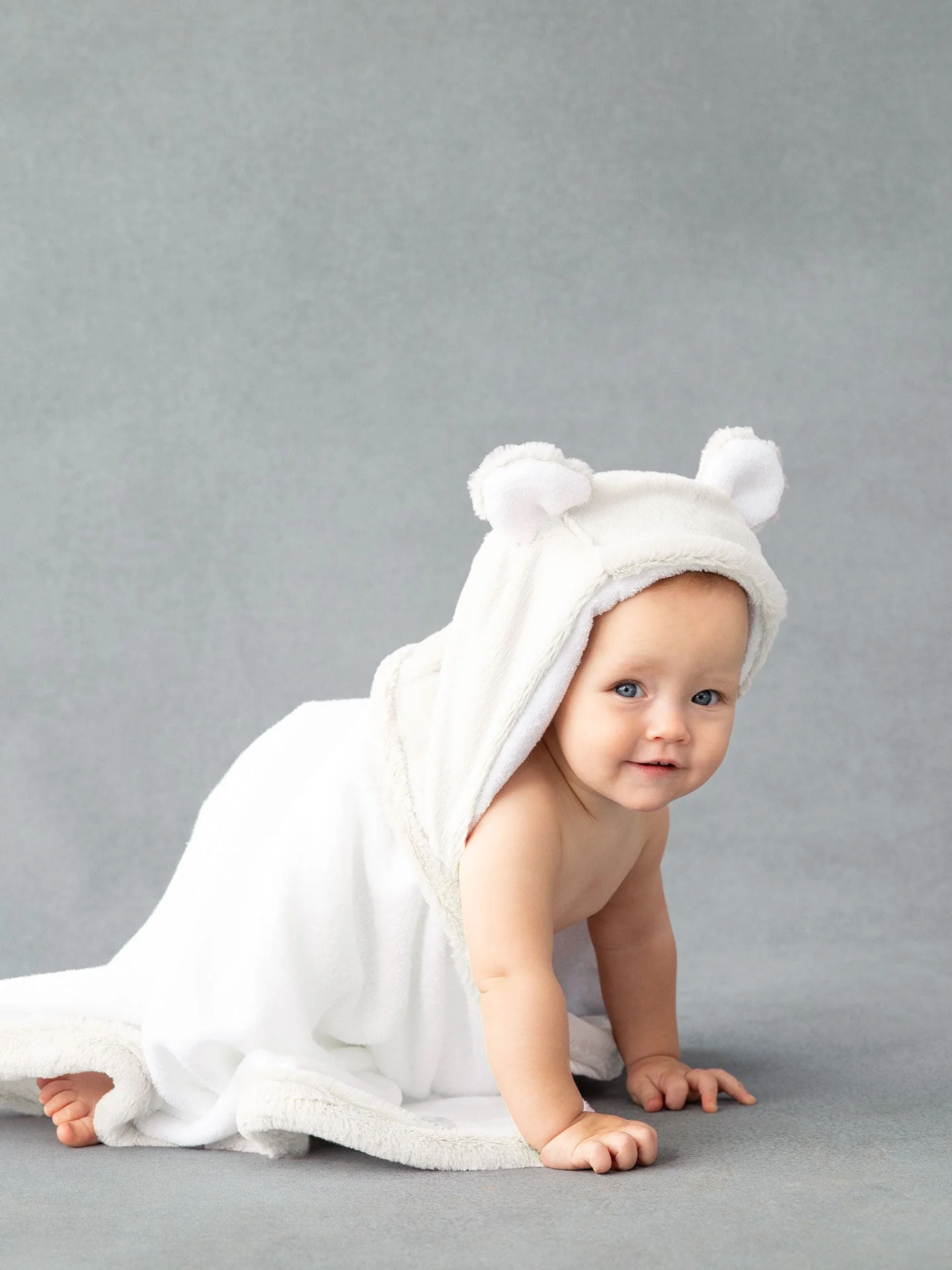Luxe Towel with Ears by Little Giraffe - Image 6