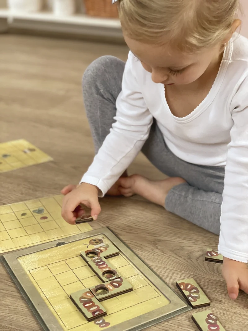 Magnetic Activity Game - Caterpillar by Egmont - Image 3
