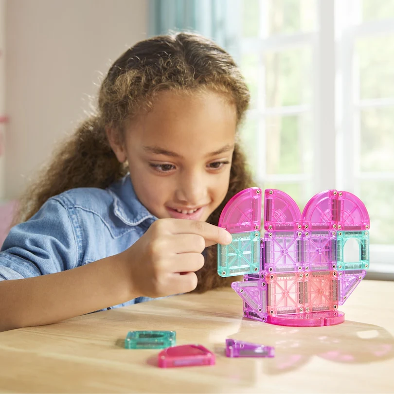 microMAGS 26-Piece Heart to Heart Travel Set by Magna-Tiles - Image 5