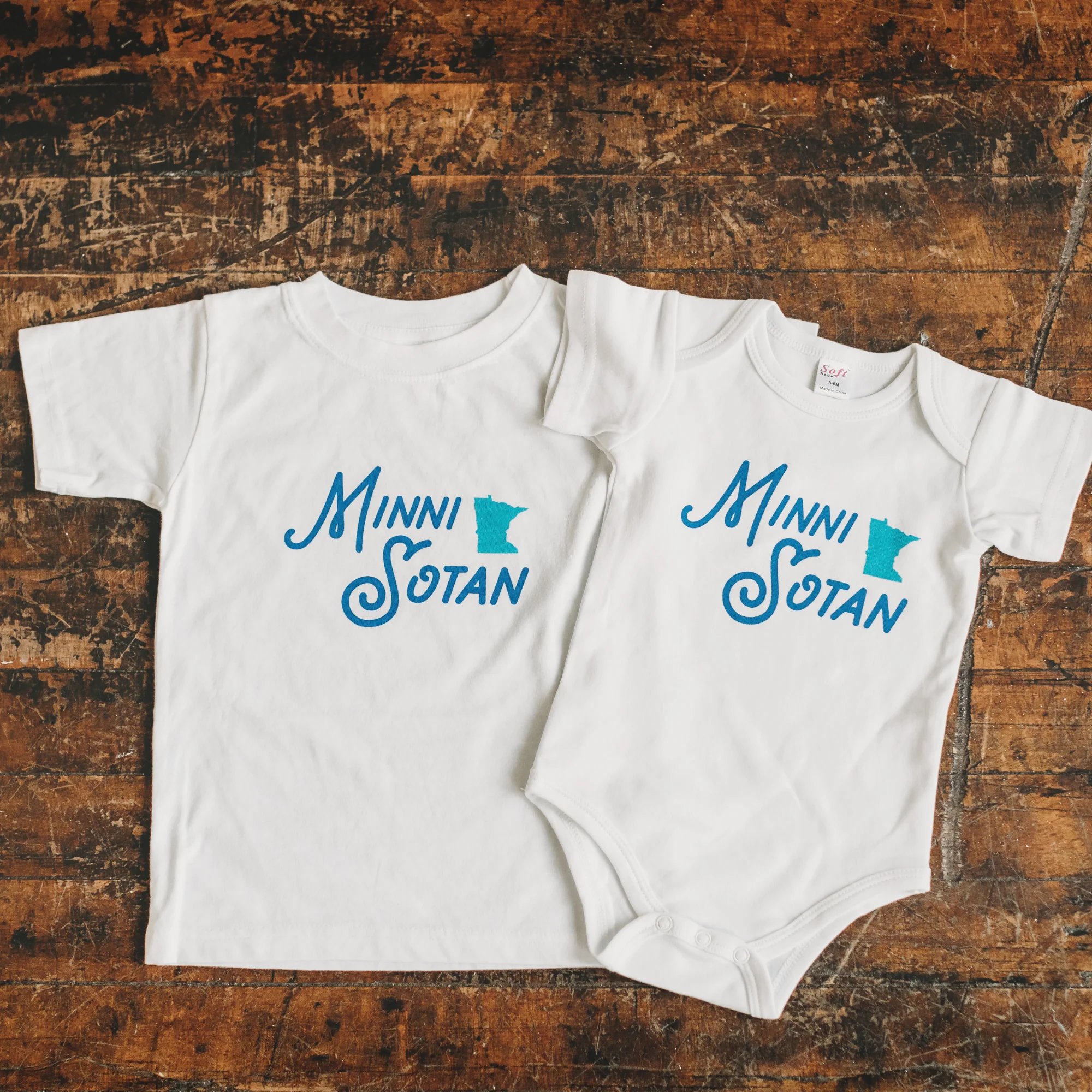 Cotton Tee - Minni-sotan by Sweetpea + Co - Image 9