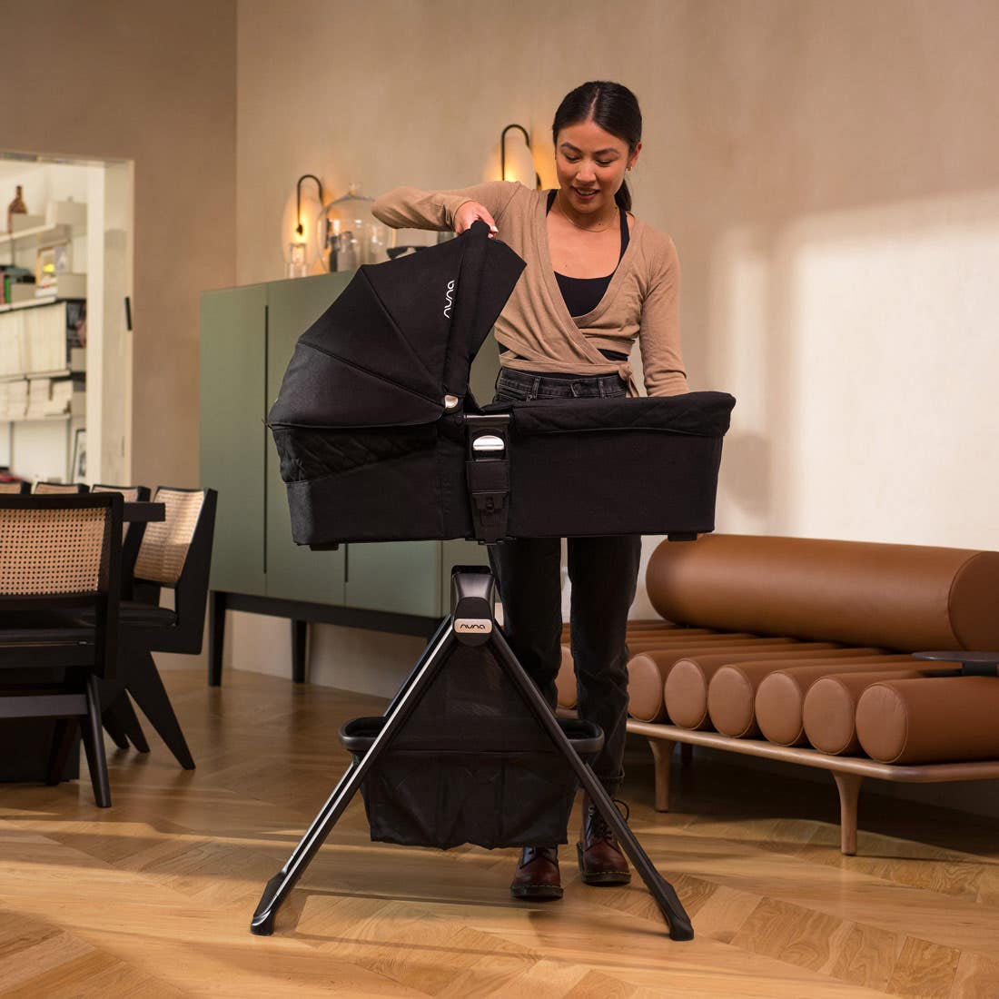 MIXX Series Bassinet + Stand - Caviar by Nuna - Image 6